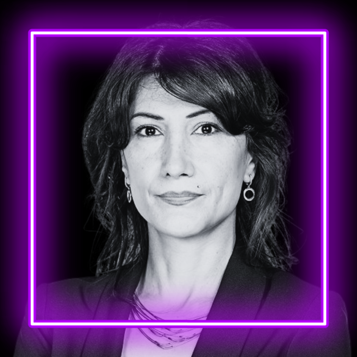 Oya Tagit – NanoSphere Interview Portrait of Oya Tagit, Professor of Biointerfaces at the University of Applied Sciences and Arts Northwestern Switzerland, featured in NanoSphere interview